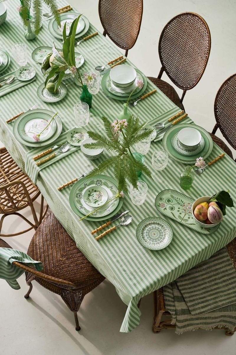 Set/2 Water Glasses Flower White