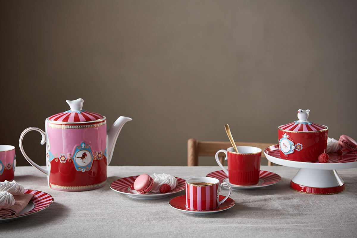 Set/2 Mugs Large Love Birds Medallion Red