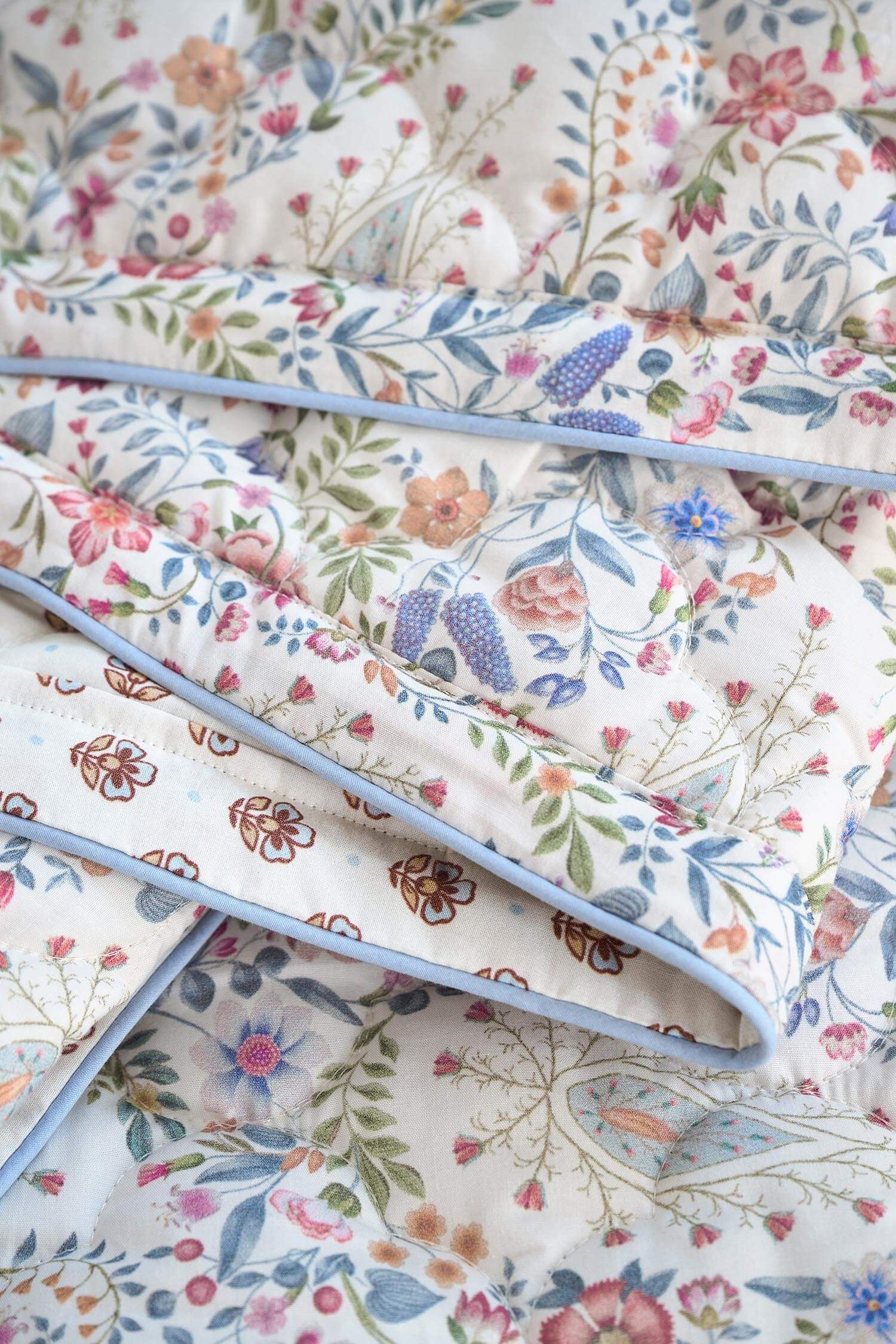 Quilt Kairi Bloom Light Blue