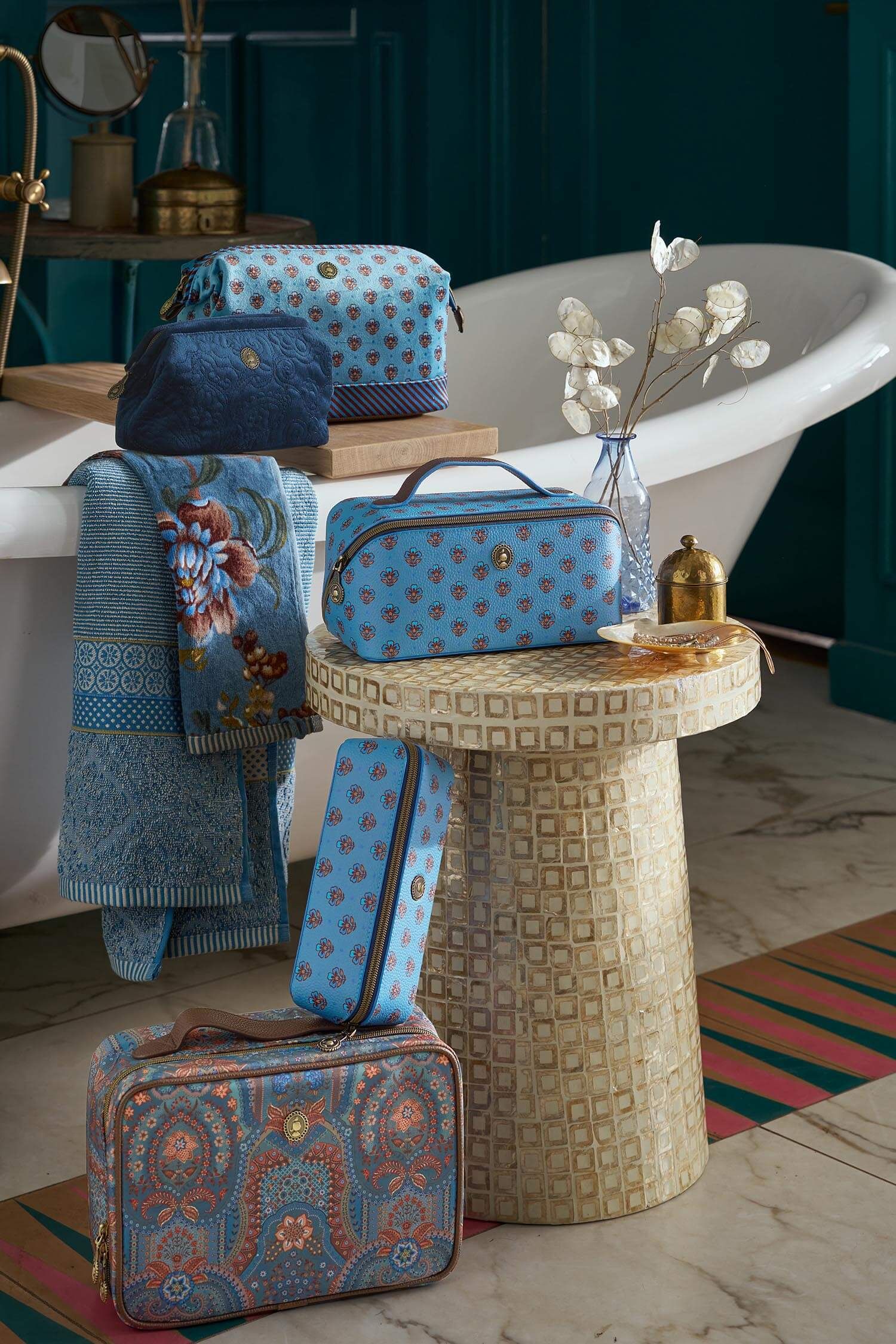 Cosmetic Bag Cyrille Small Jaipur Flower Blue