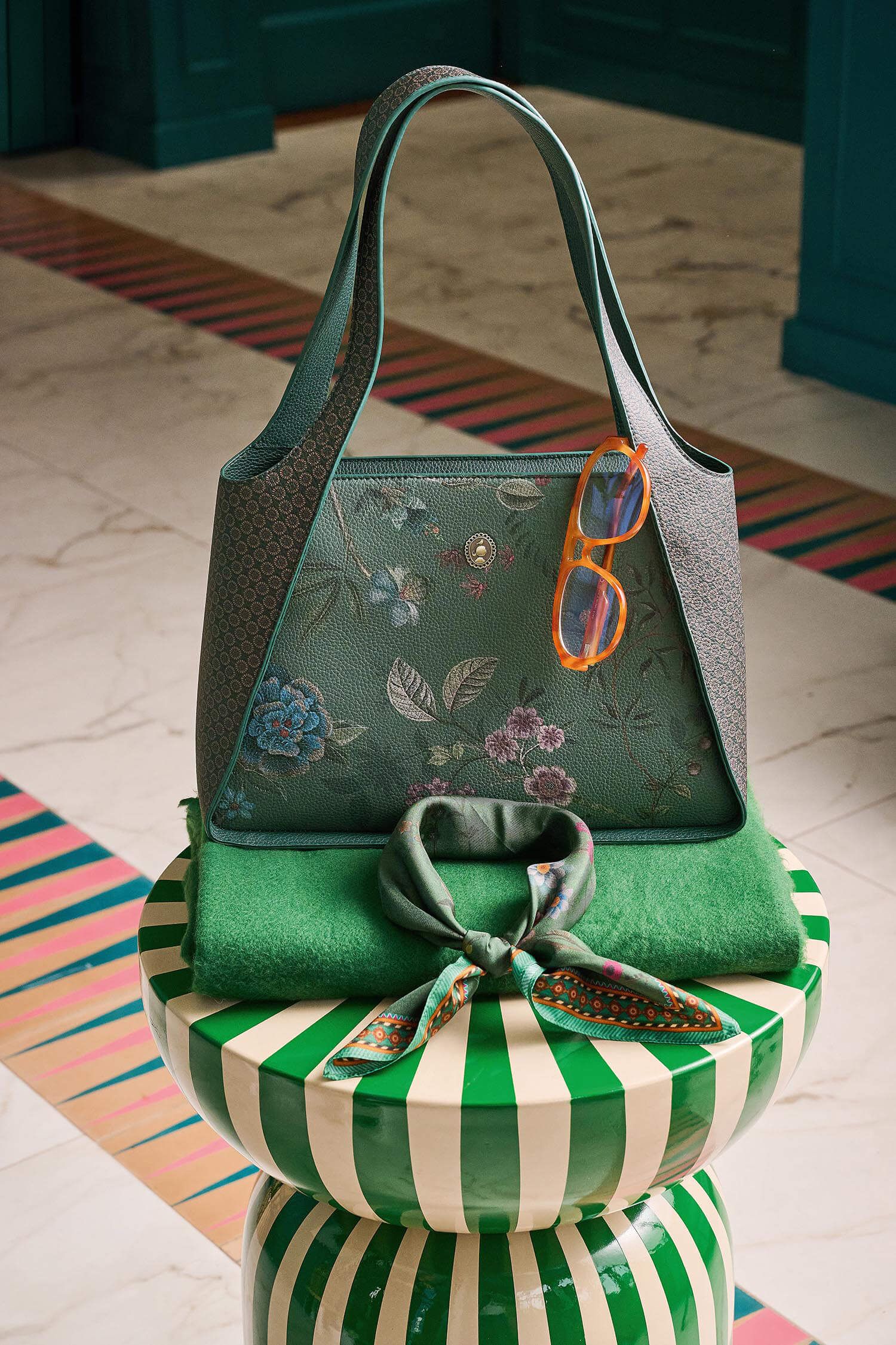 Shoulder Bag Filou Medium Bodhi Flower Green