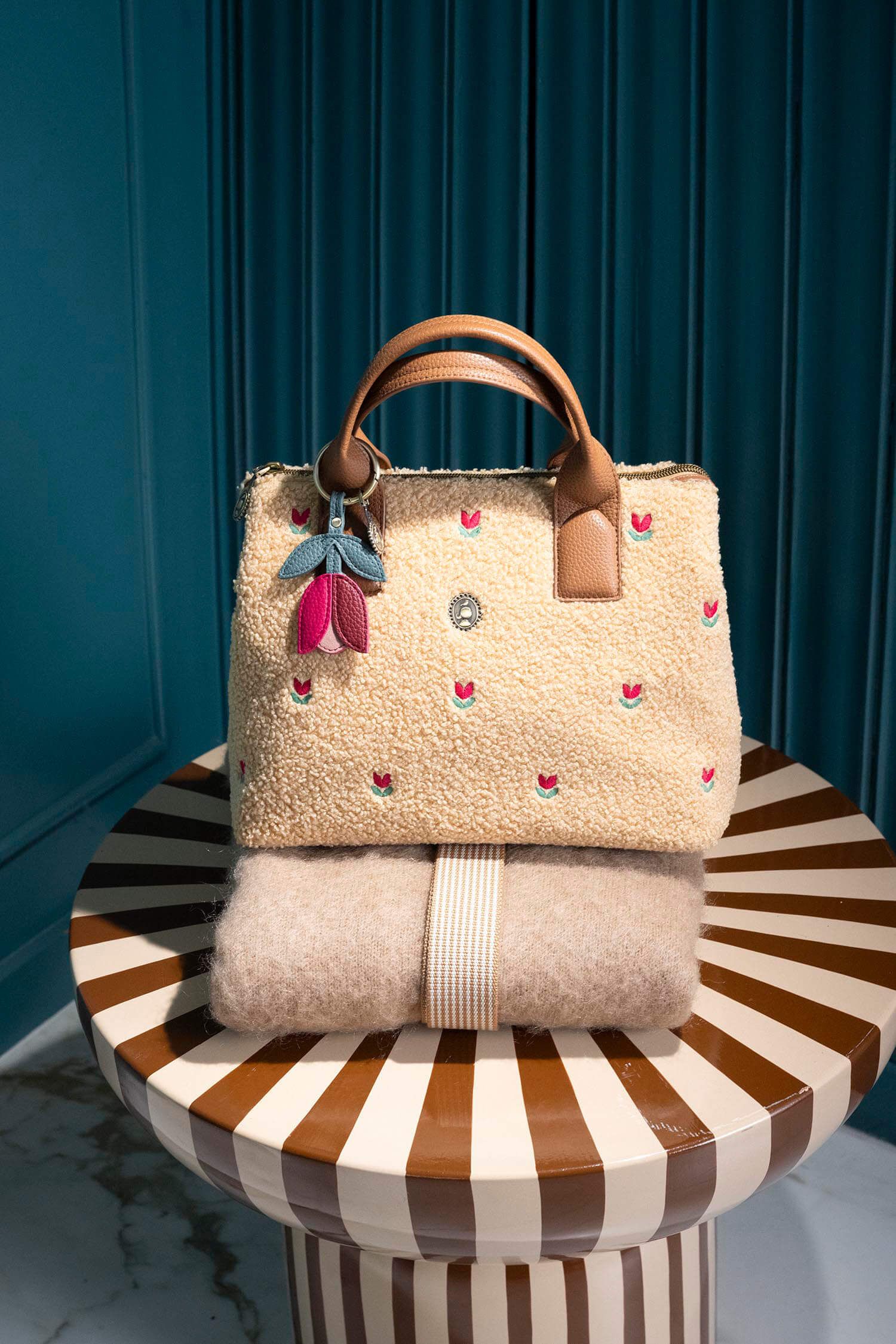 Shoulder Bag Fia Medium Teddy Sand