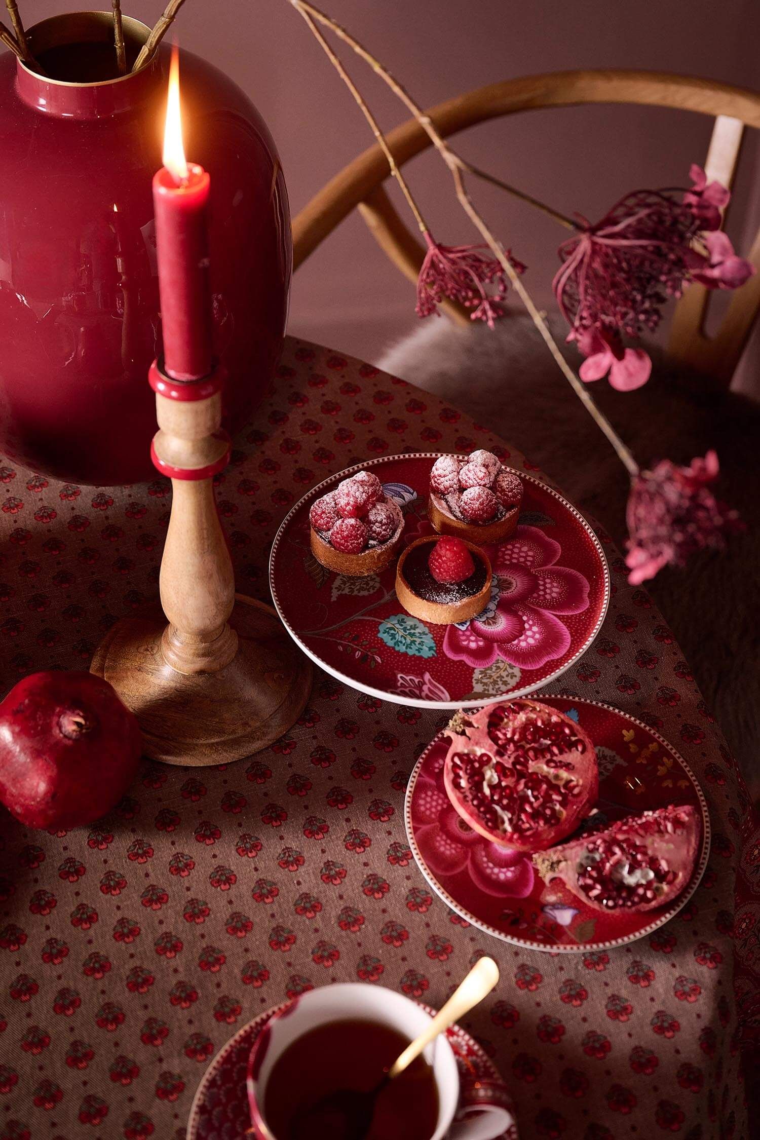 Cake Tray Blooming Tales Fantasy Dark Red 30.5cm
