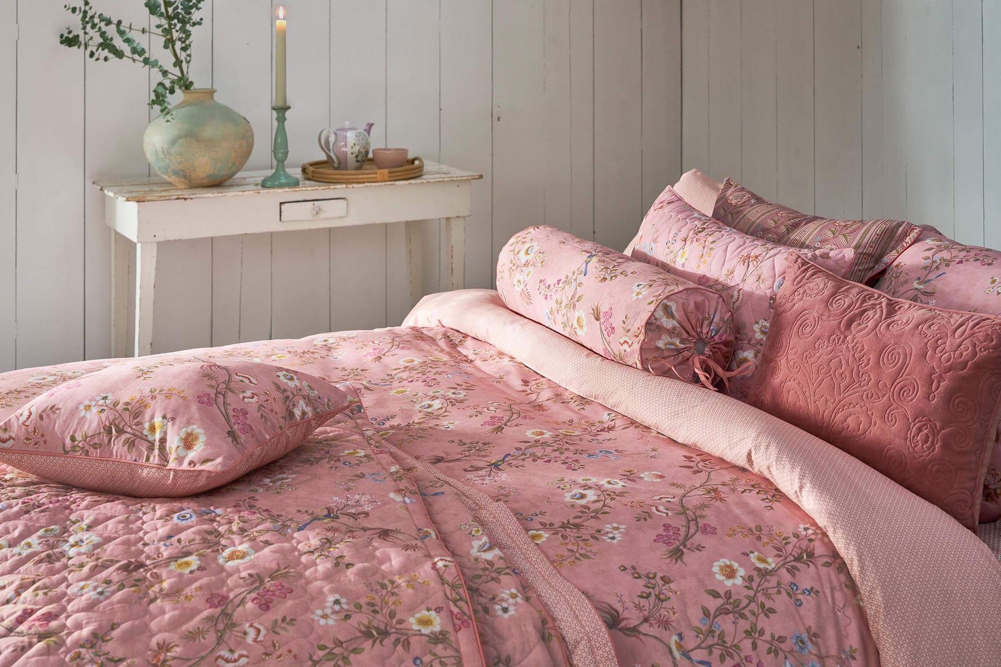 Cushion Lotus Lullaby Pink