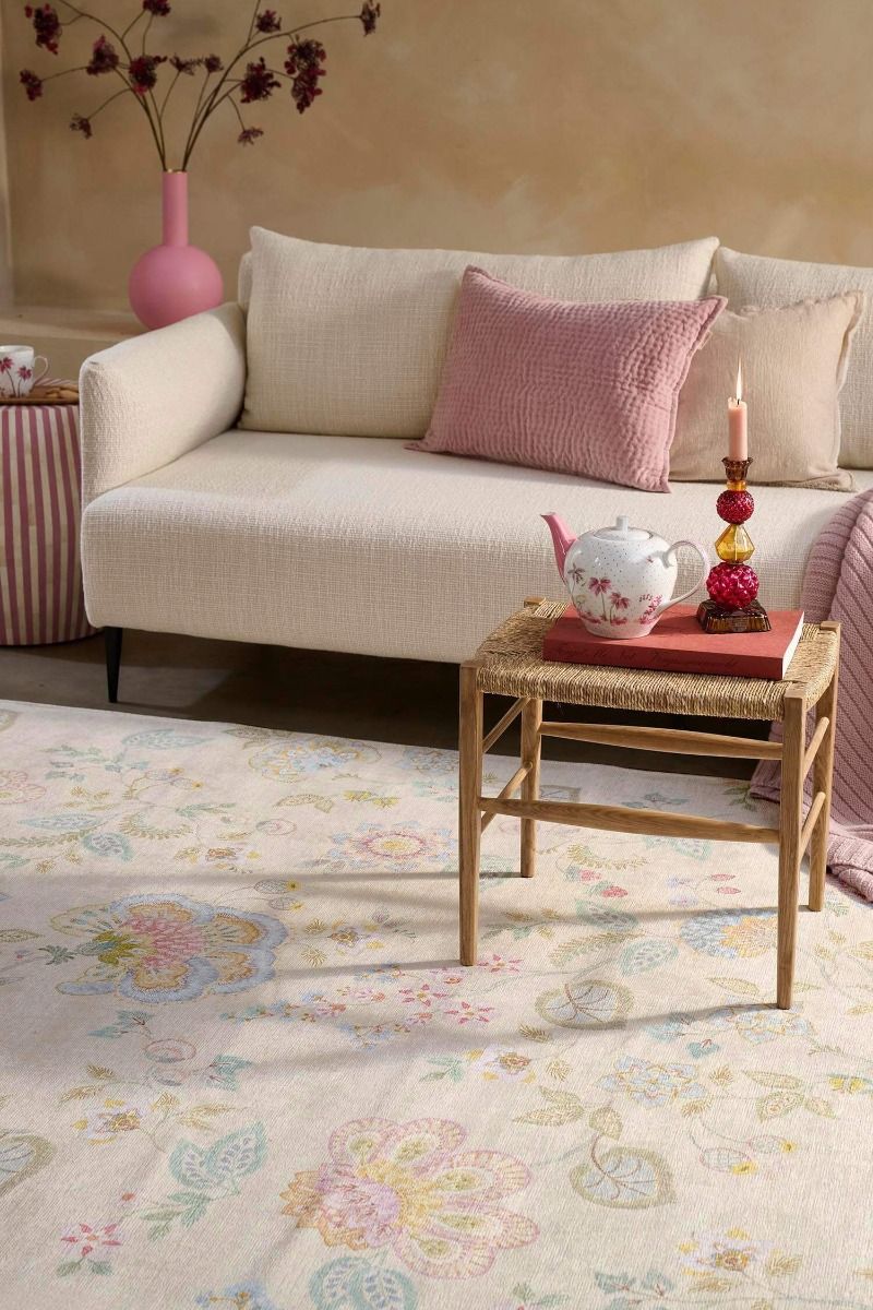 Carpet Buenas Tardes by Pip Off-white