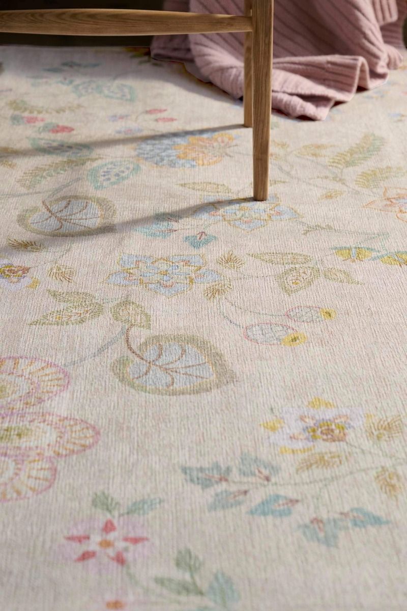Carpet Buenas Tardes by Pip Off-white