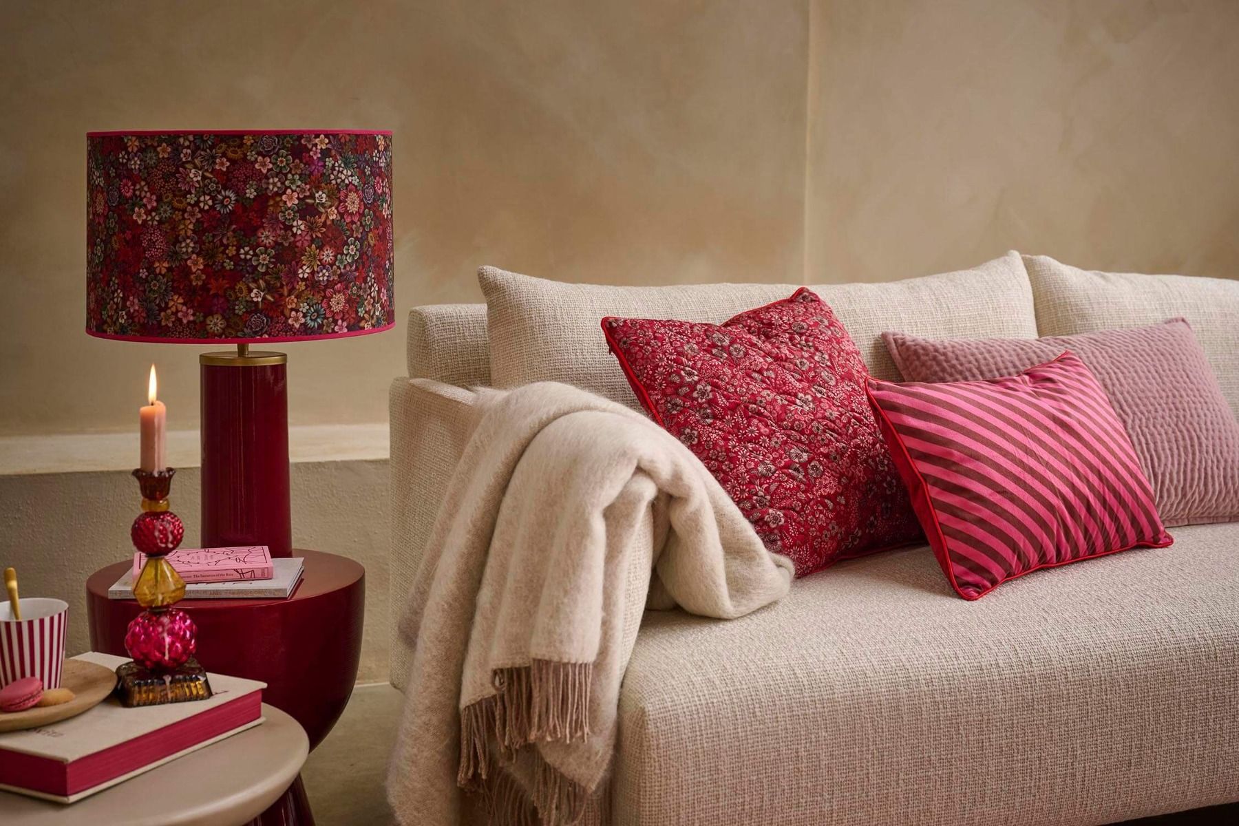 Cushion Quilted Daisy Dreams Red