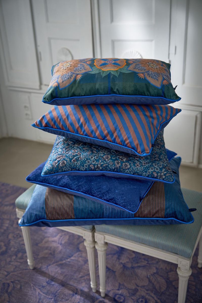 Cushion Quilted Daisy Blue