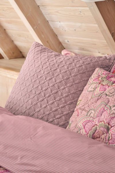 Cushion Yuna Pink